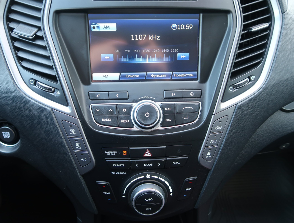 Hyundai Grand Santa Fe