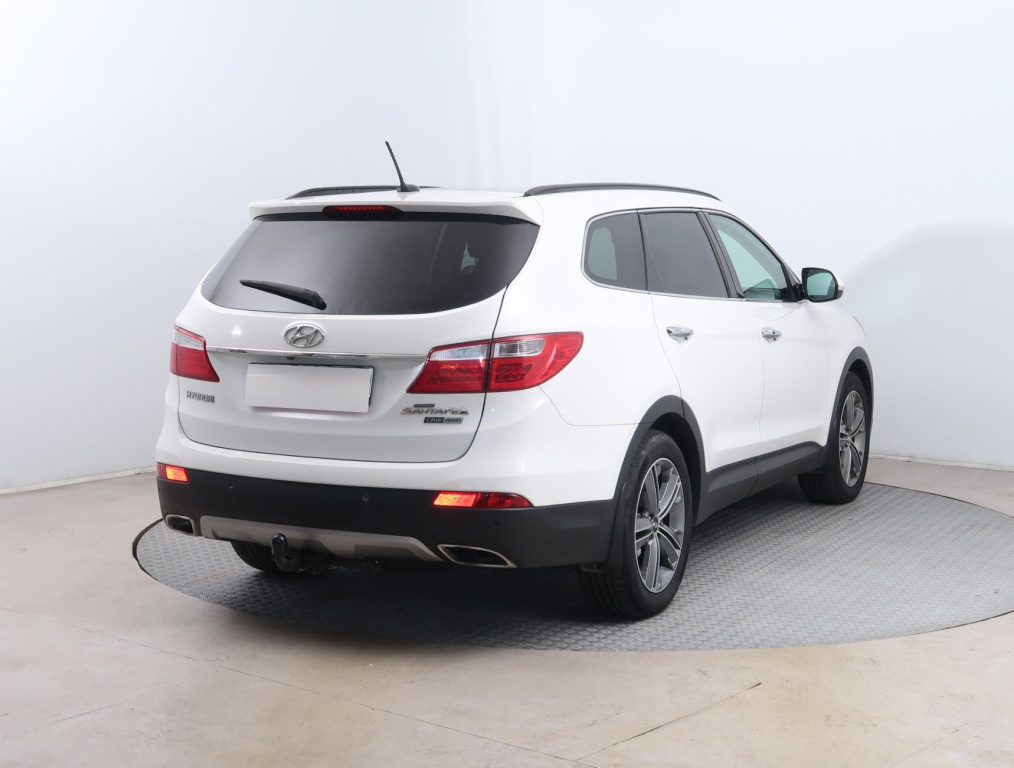 Hyundai Grand Santa Fe