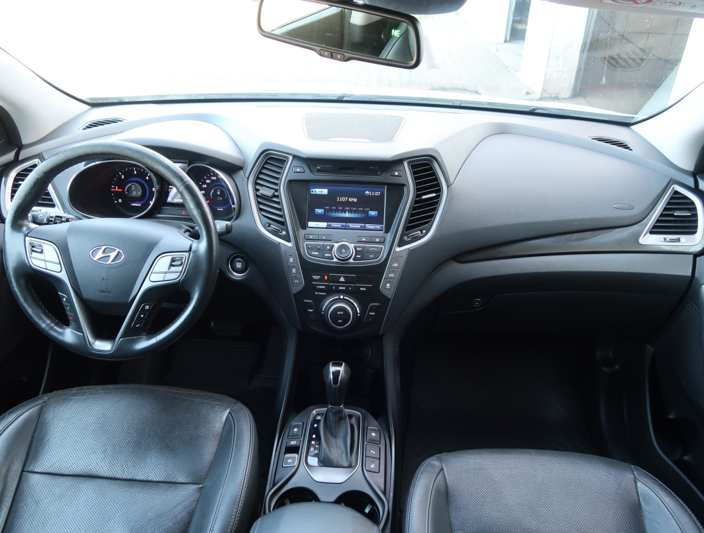 Hyundai Grand Santa Fe