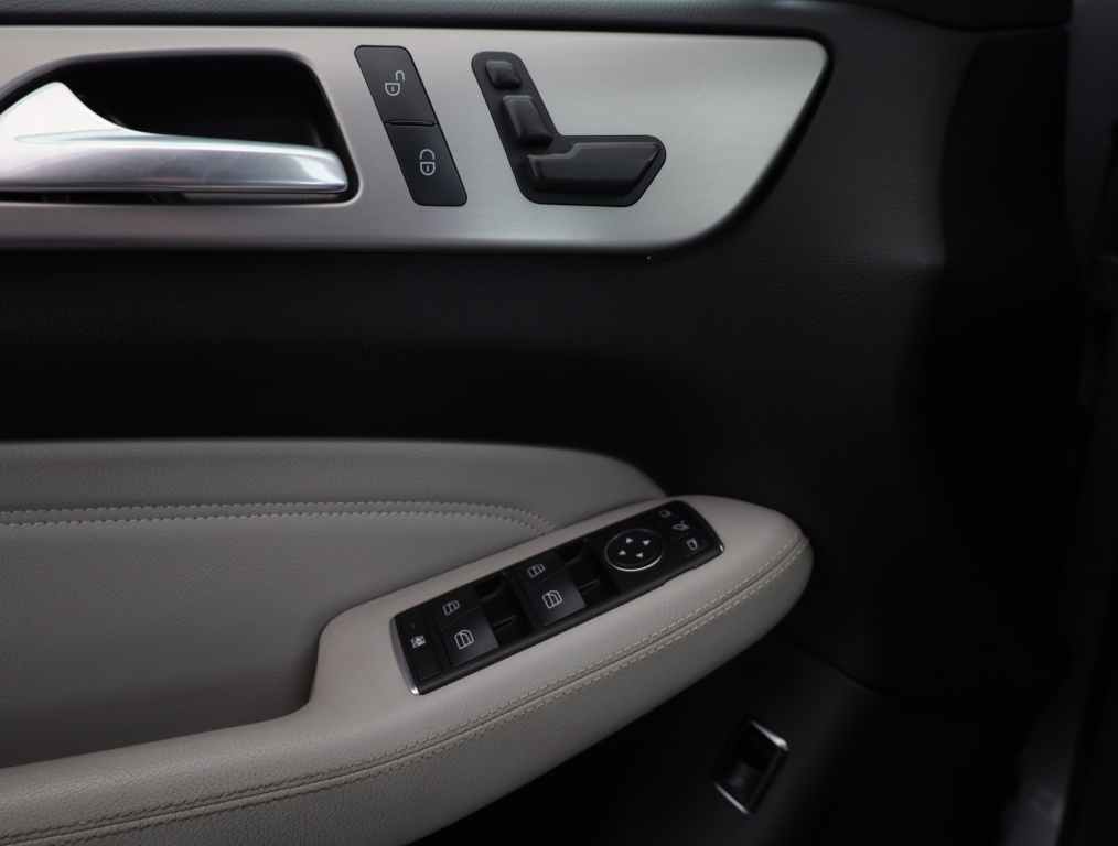 Mercedes-Benz ML