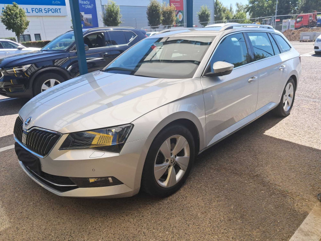Škoda Superb 2016