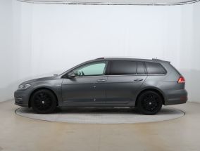 Volkswagen Golf - 2020