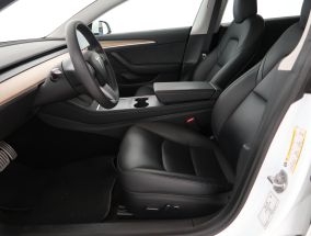 Tesla Model 3 - 2022