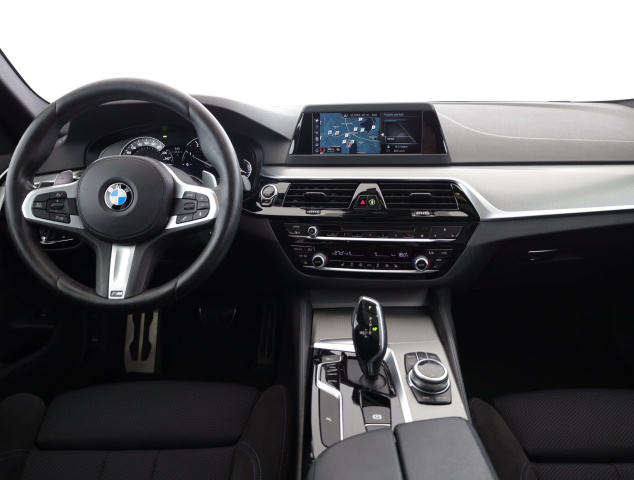 BMW 530i