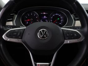 Volkswagen Passat - 2020