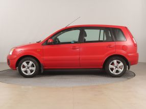 Ford Fusion - 2010