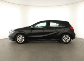 Mercedes-Benz A - 2015
