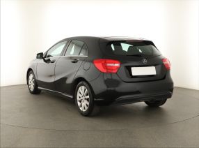 Mercedes-Benz A - 2015