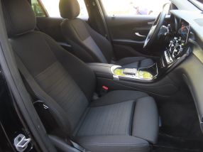 Mercedes-Benz GLC - 2021
