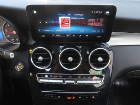 Mercedes-Benz GLC - 2021