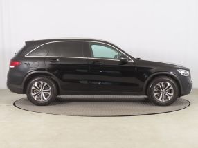 Mercedes-Benz GLC - 2021
