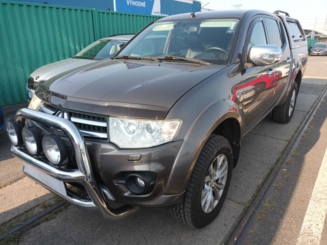 Mitsubishi L200 2014
