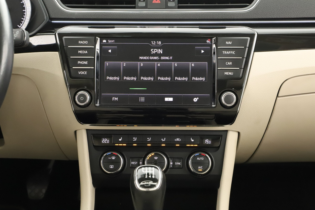 Škoda Superb