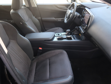 Lexus NX - 2023