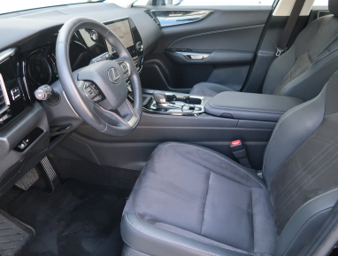 Lexus NX - 2023