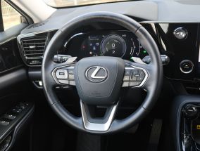 Lexus NX - 2023