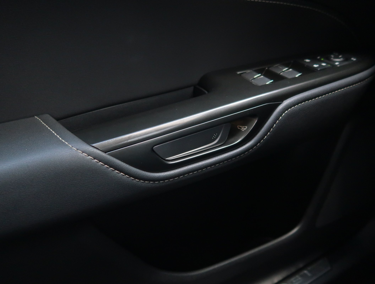 Lexus NX - 2023