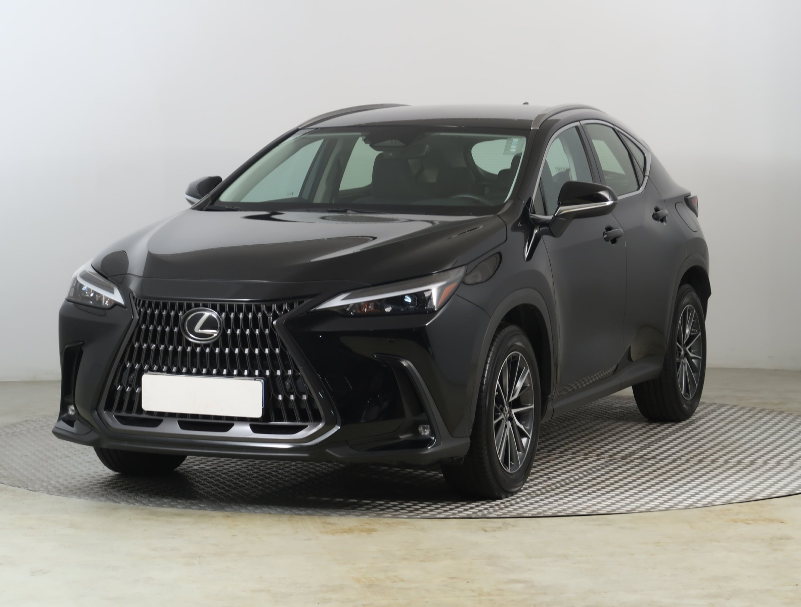 Lexus NX - 2023