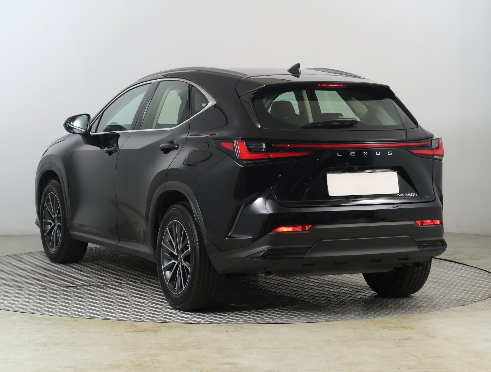 Lexus NX - 2023