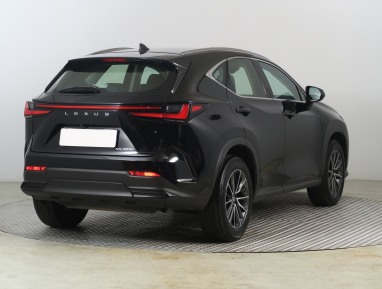 Lexus NX - 2023