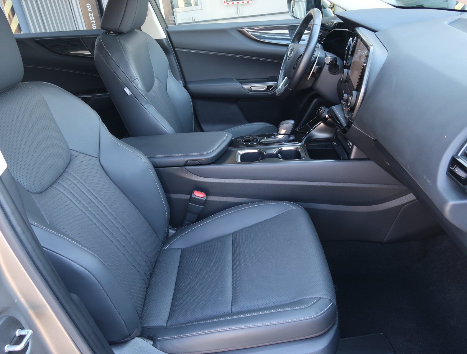 Lexus NX - 2023
