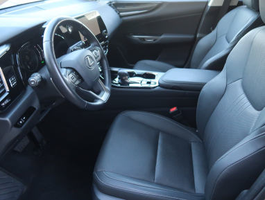 Lexus NX - 2023
