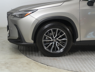 Lexus NX - 2023