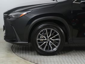 Lexus NX - 2023