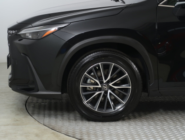 Lexus NX - 2023