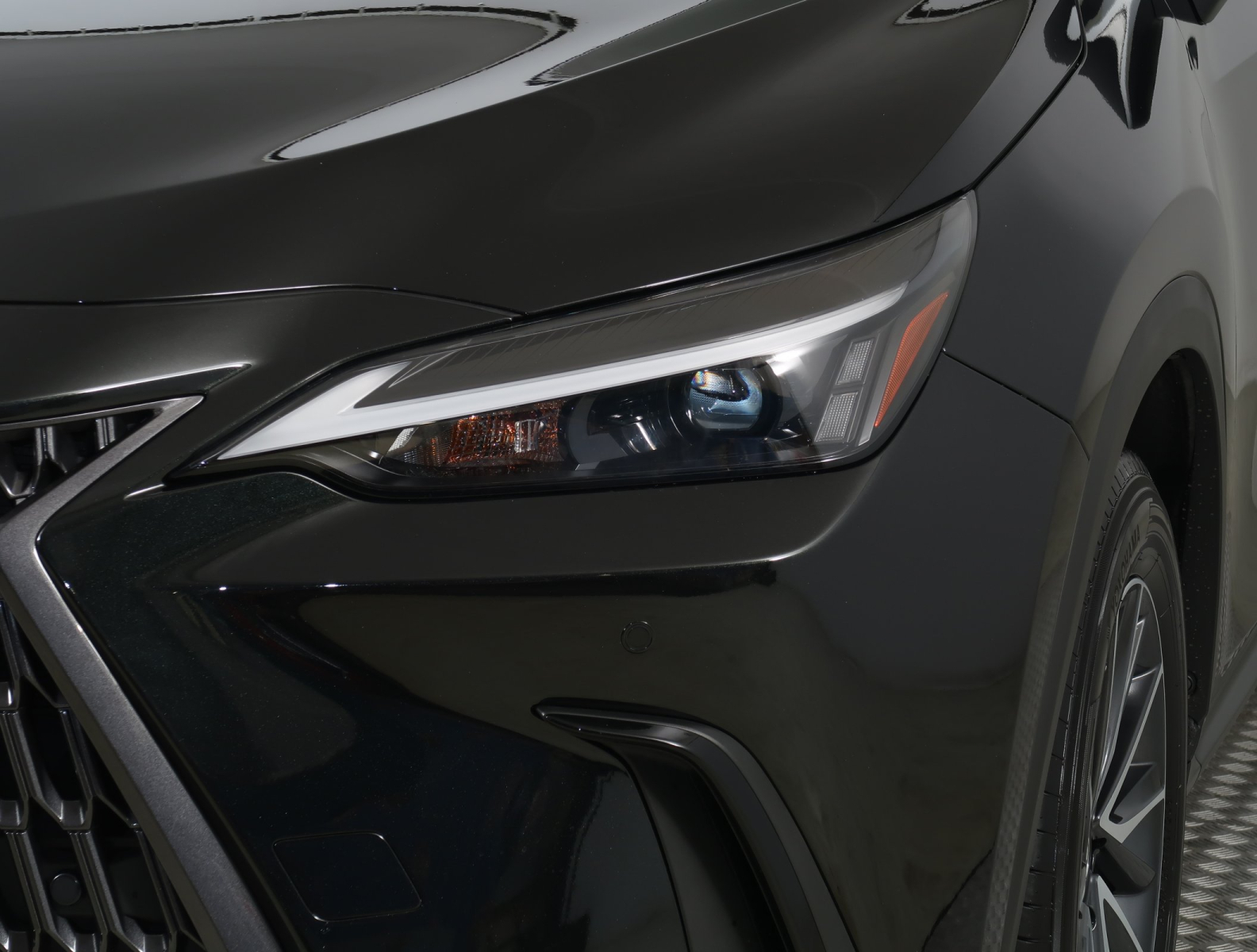 Lexus NX - 2023