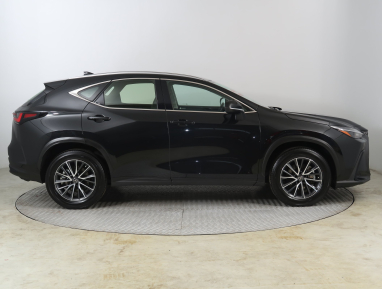 Lexus NX - 2023
