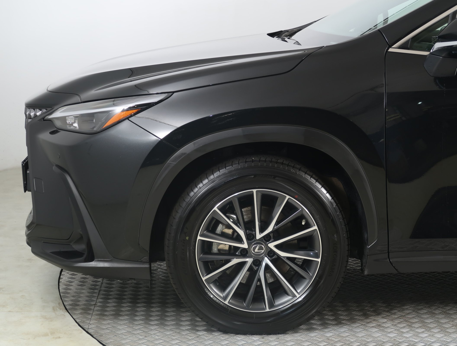 Lexus NX - 2023