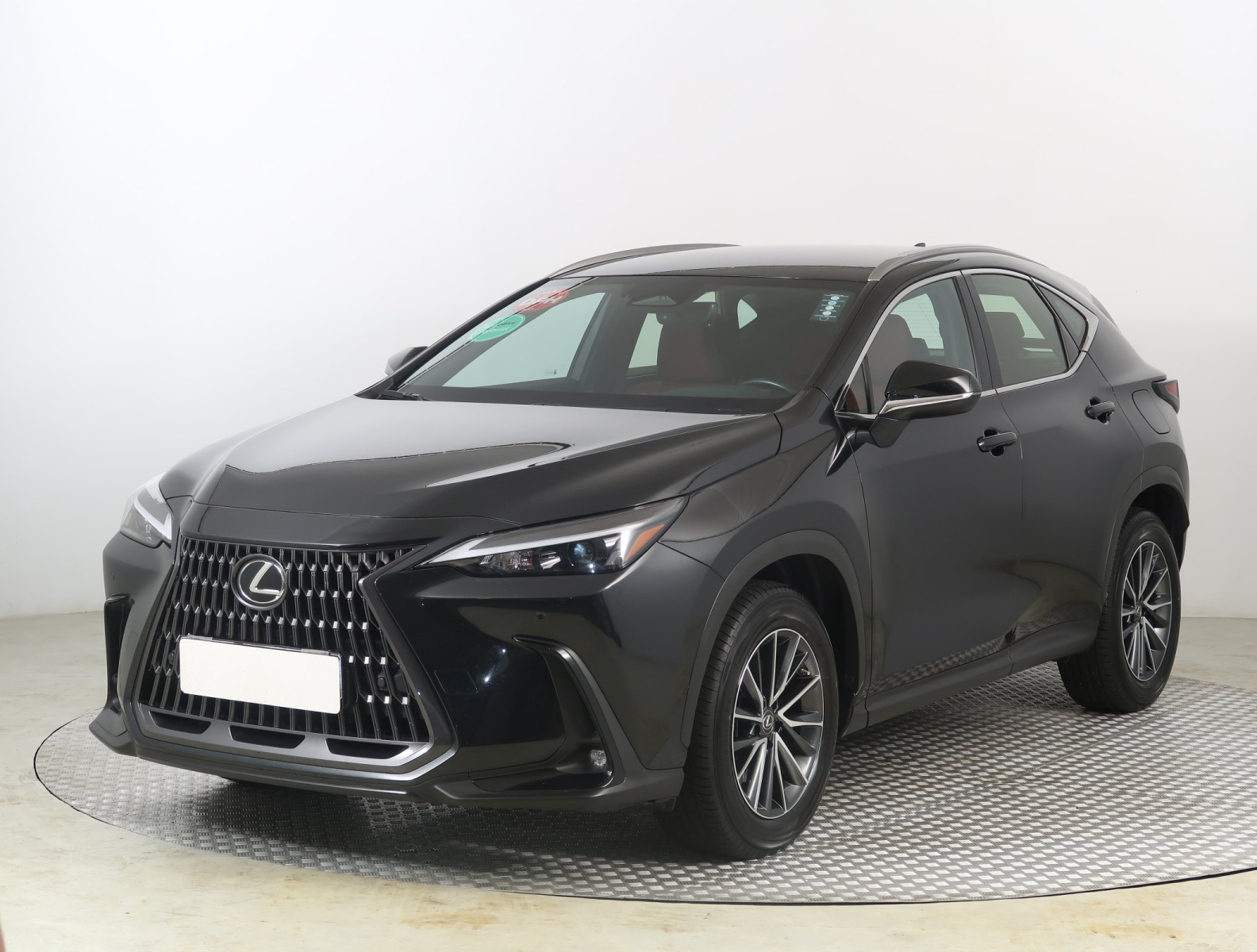 Lexus NX - 2023