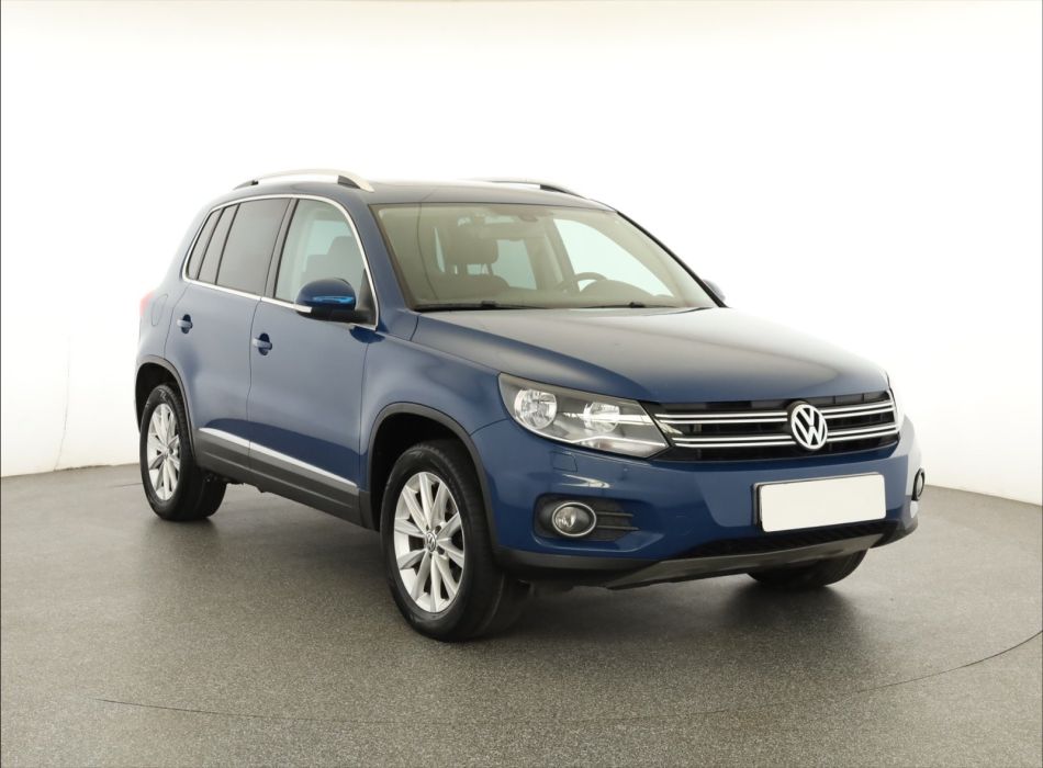 Volkswagen Tiguan - 2012
