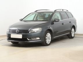 Volkswagen Passat - 2011