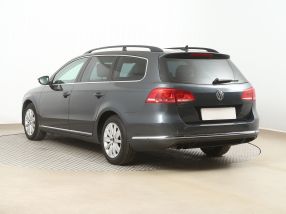 Volkswagen Passat - 2011