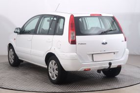 Ford Fusion - 2010