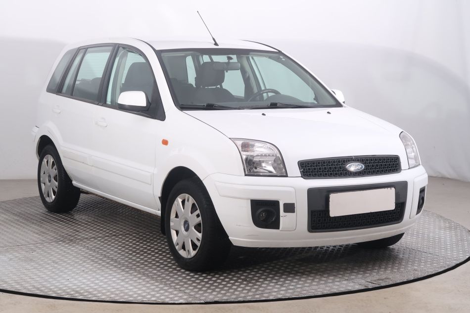 Ford Fusion - 2010