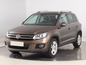 Volkswagen Tiguan - 2012