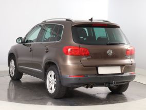 Volkswagen Tiguan - 2012
