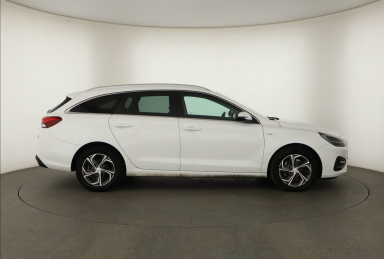 Hyundai i30 - 2023