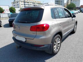 Volkswagen Tiguan - 2012