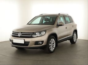Volkswagen Tiguan - 2012