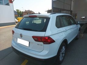 Volkswagen Tiguan - 2016