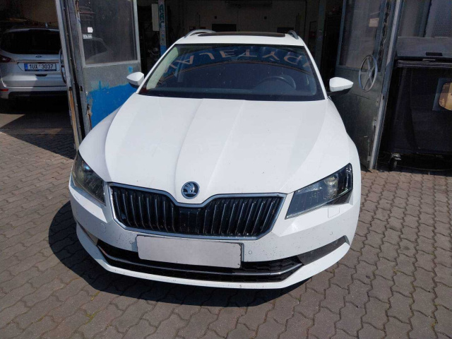 Škoda Superb 2016