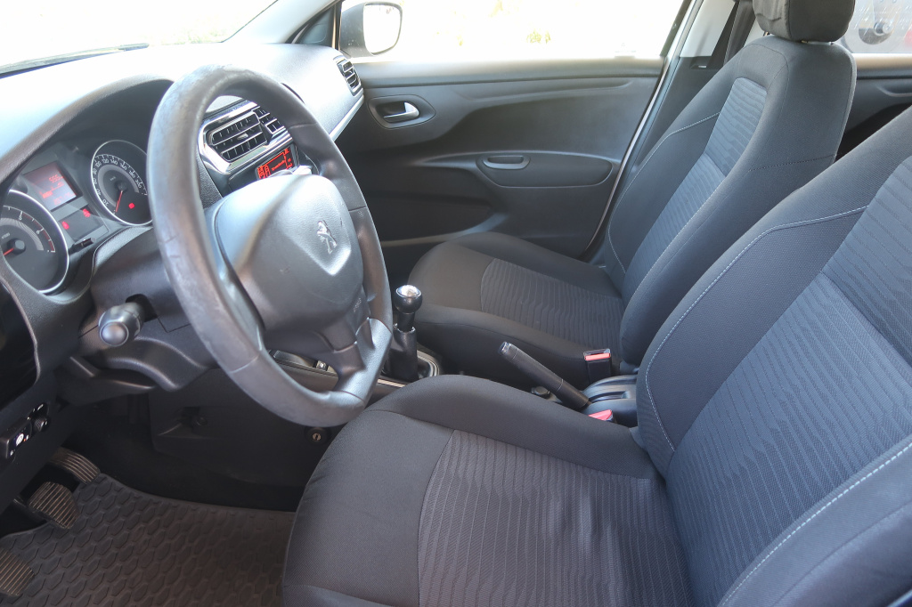 Peugeot 301