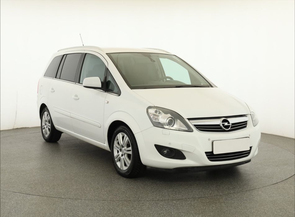 Opel Zafira - 2012