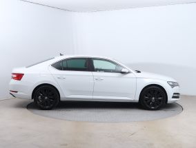 Škoda Superb - 2024