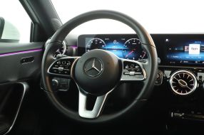 Mercedes-Benz A - 2021