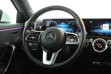 Mercedes-Benz A - 2021